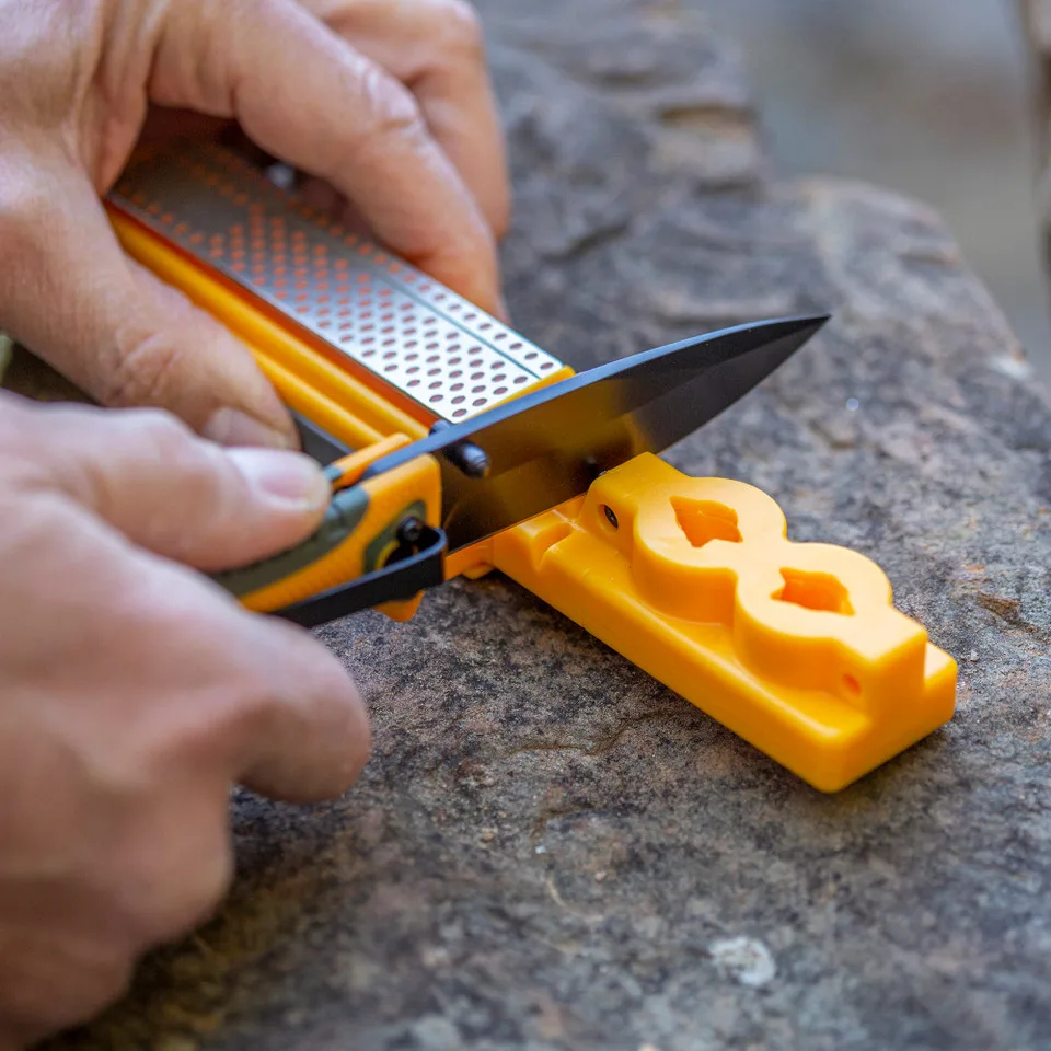 Ceramic knife vs steel knife sharpening