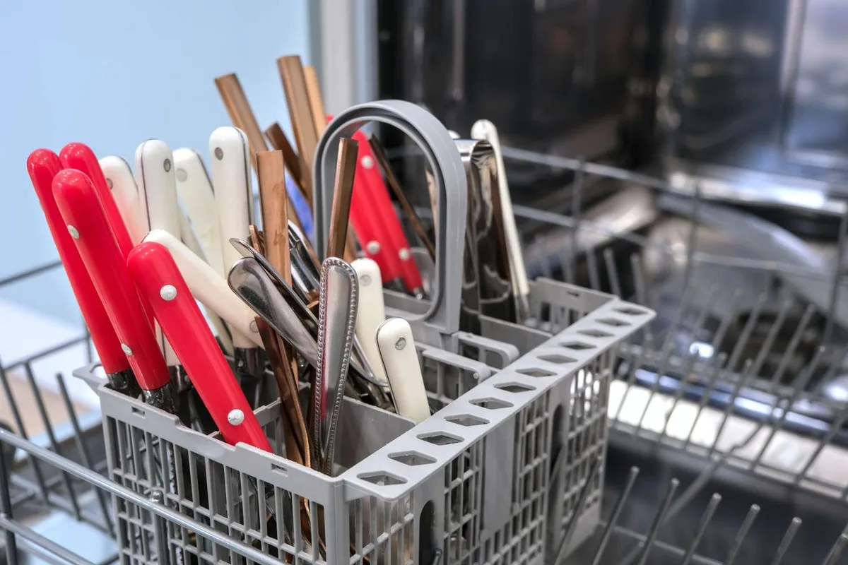 Dishwashers Are a Knife's Worst Enemy